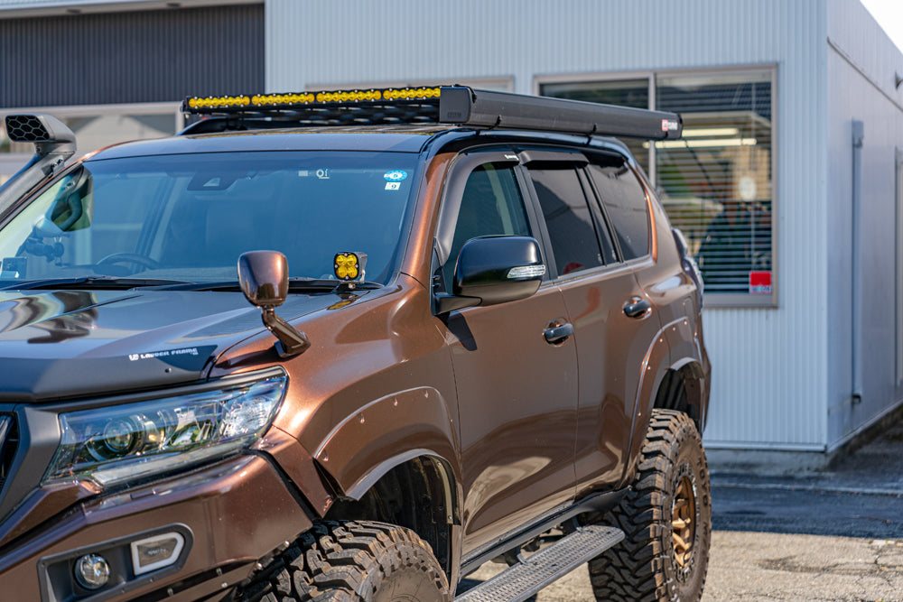 プラド150 ハイラックス GUN125 ドアバイザー マットブラック LADDER