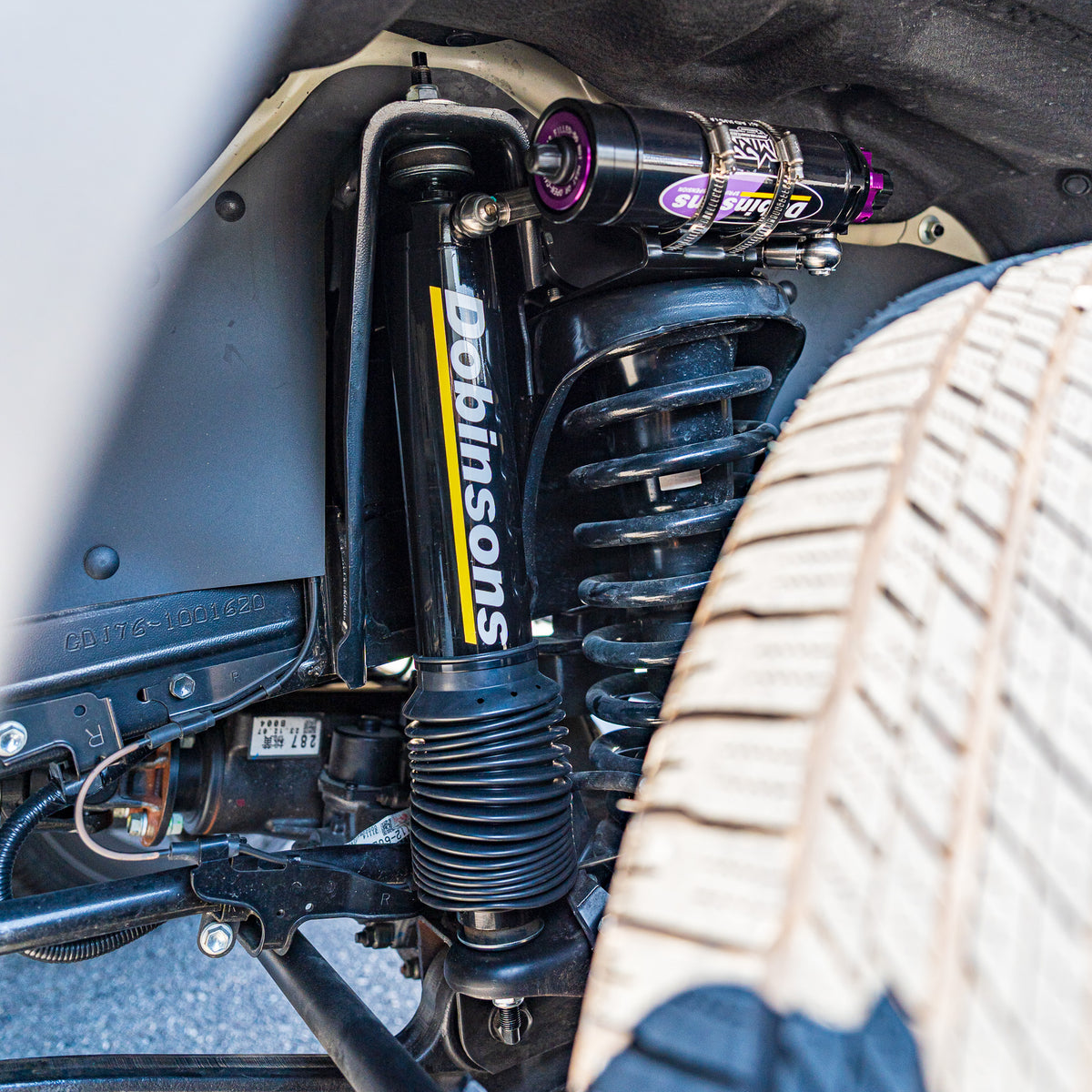 Dobinsons サスペンション ランドクルーザー70 GDJ76 / GRJ76 純正車高